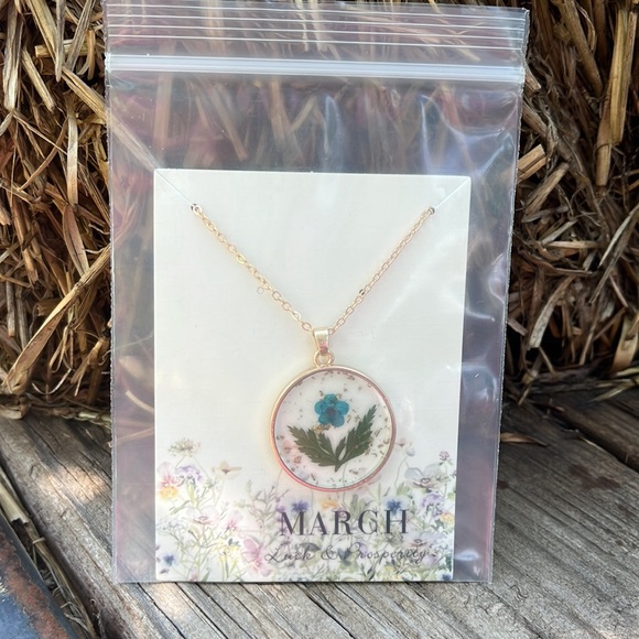 Handmade Birth Month Flower Necklace: March: Daffodil and Jonquil - Picture 6 of 12